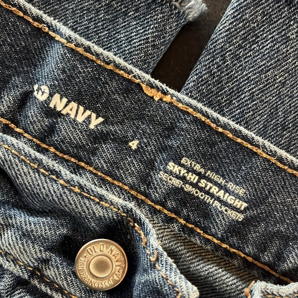 Old navy jeans - Picture 2 of 7